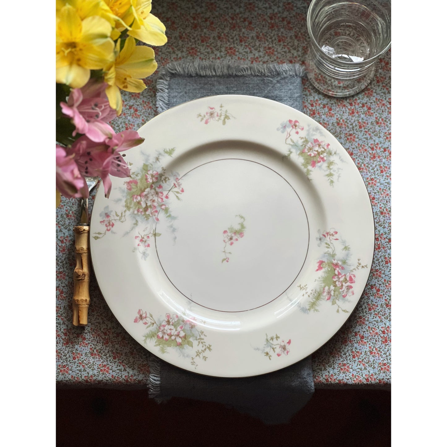 Set of 4 Theodore Haviland New York Apple Blossom Dinner Plates