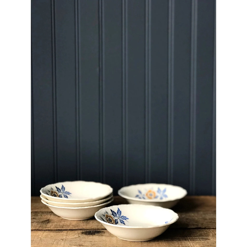 Set of 5 Vintage Blue Floral Berry Bowls