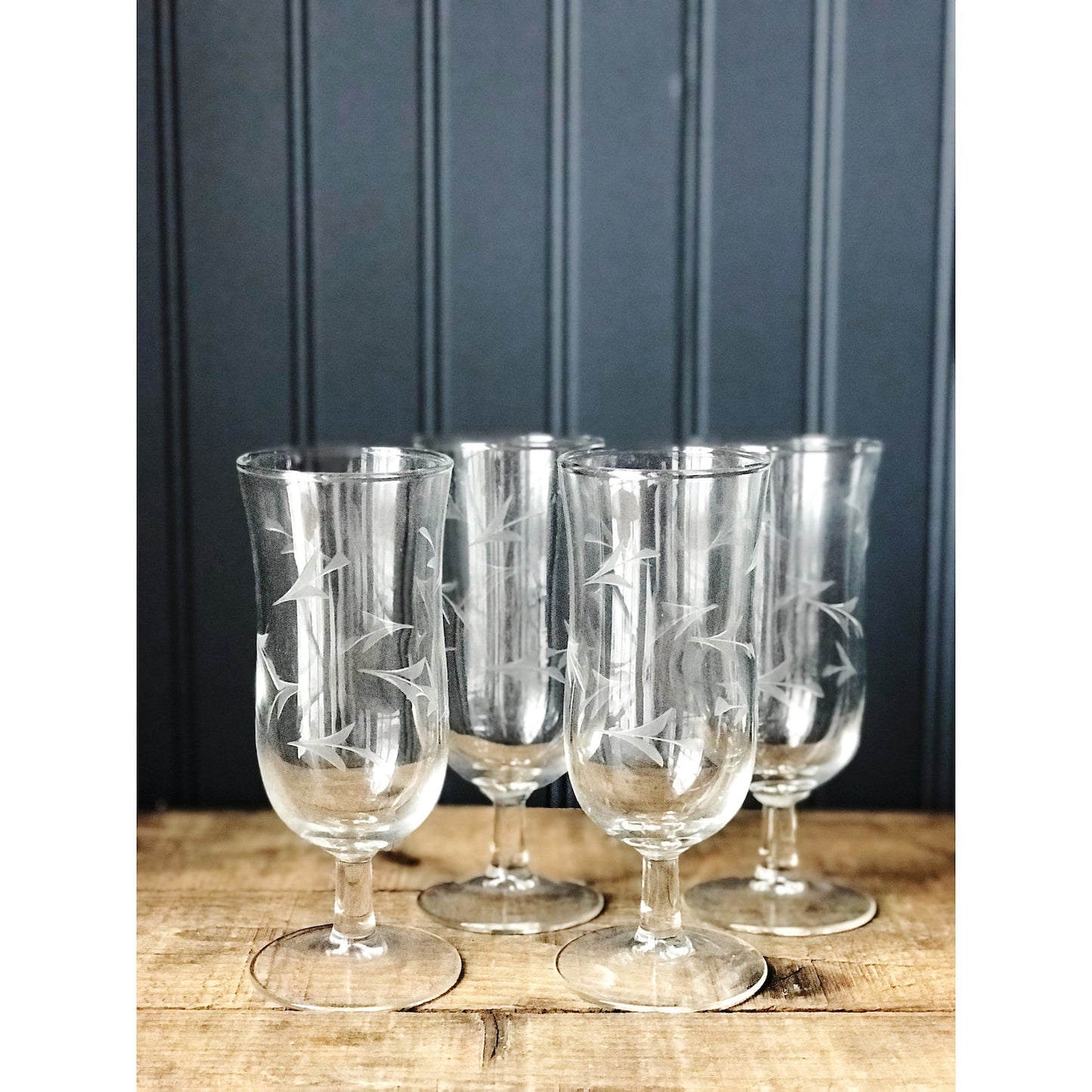Set of 4 Etched Glass Champagne Flutes