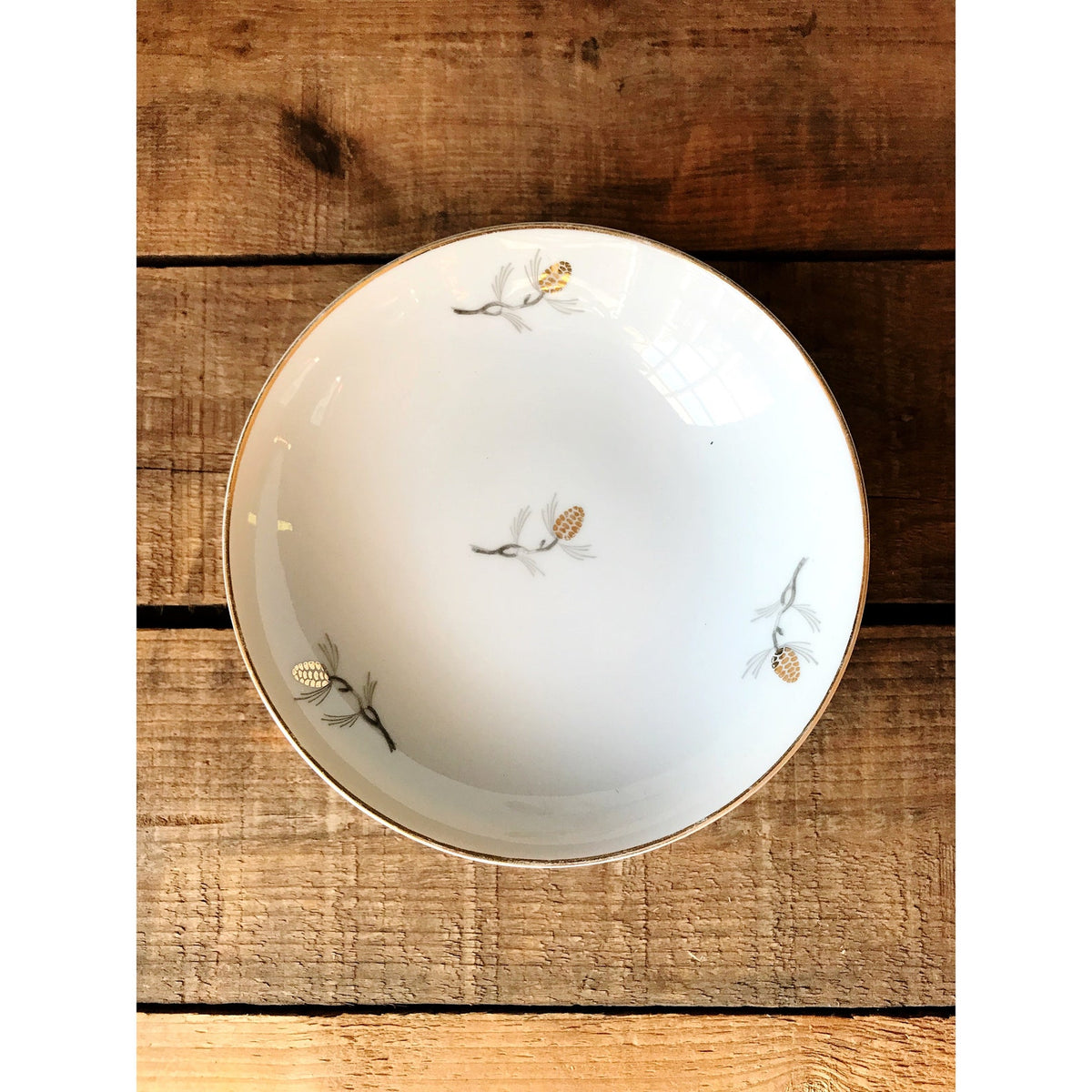 Vintage Sone China Japan Pinecone Berry Bowls on a wooden surface