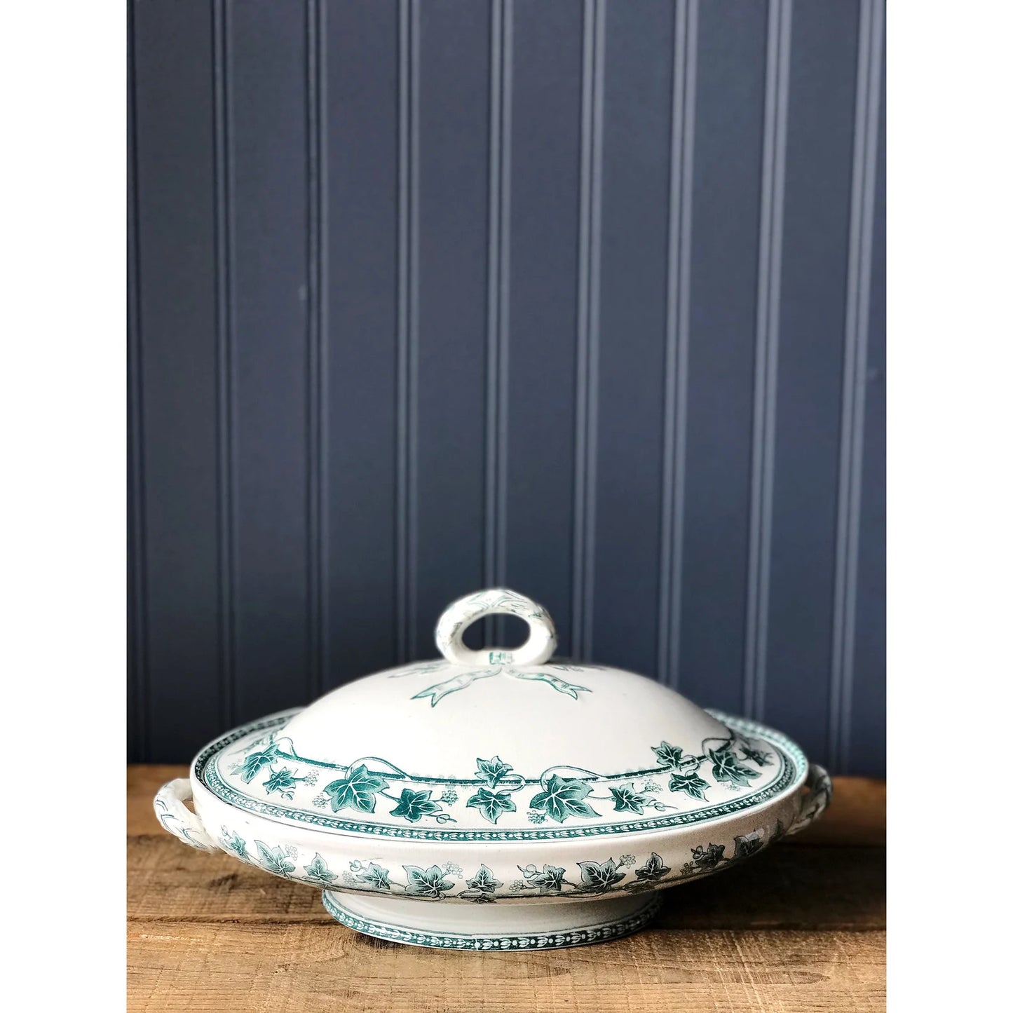 Wedgwood Ivy Green Covered Vegetable Dish