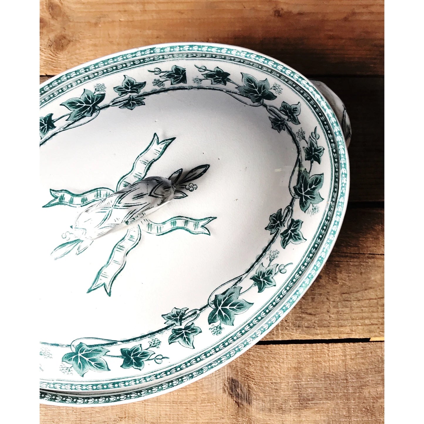 Wedgwood Ivy Green Covered Vegetable Dish